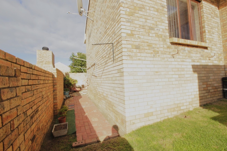 3 Bedroom Property for Sale in Jeffreys Bay Central Eastern Cape